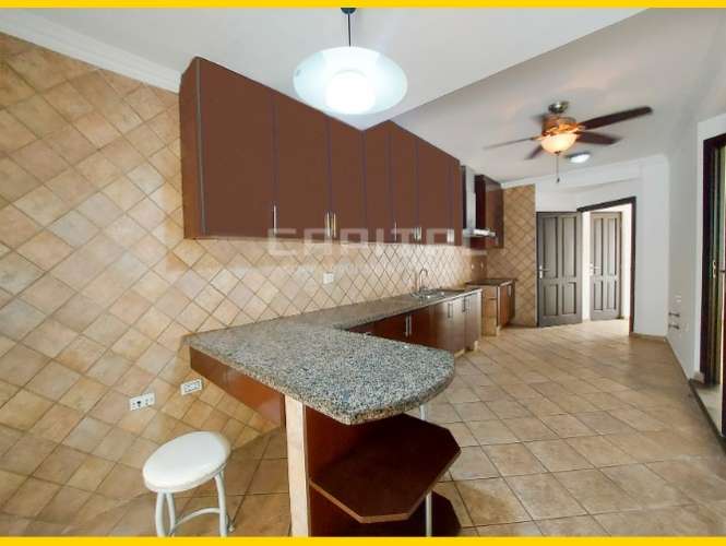 Casa en alquiler o venta en condominio barrio norte592608394