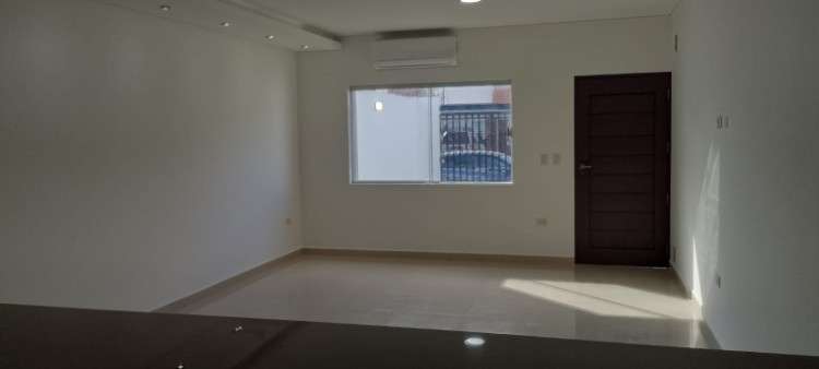 Casa de lujo en alquiler – zona norte ?1563716952