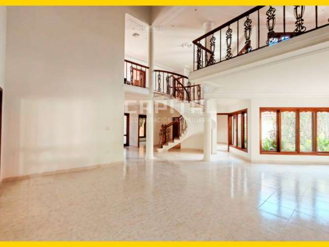 Casa para empresa o negocio en alquiler zona equipetrol633476100
