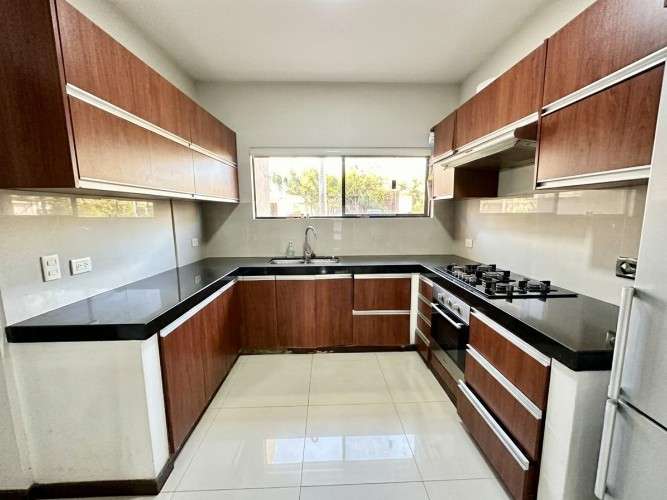 Amplia casa en venta | condominio asai 11275937554