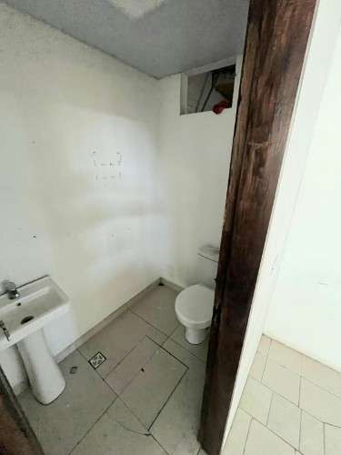  sobre avenida galpón con oficinas en alquiler – zona norte 4to anillo 1222111172