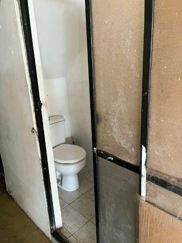  sobre avenida galpón con oficinas en alquiler – zona norte 4to anillo 1222111172