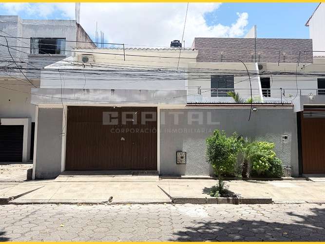 Casa en alquiler para oficina o vivienda a pasos de la av. melchor pinto1014539076