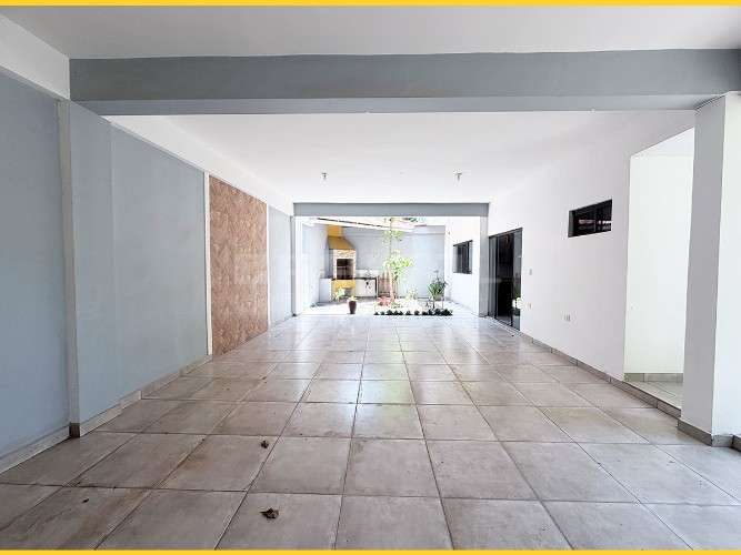 Casa en alquiler para oficina o vivienda a pasos de la av. melchor pinto1014539076