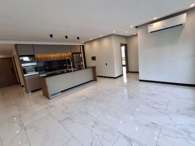 Alquilo departamento en lujoso condominio sky moon839218164