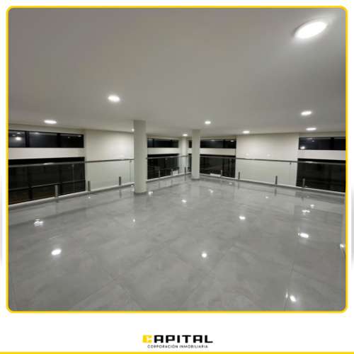 Local corporativo de doble altura con mezzanine en alquiler583776677