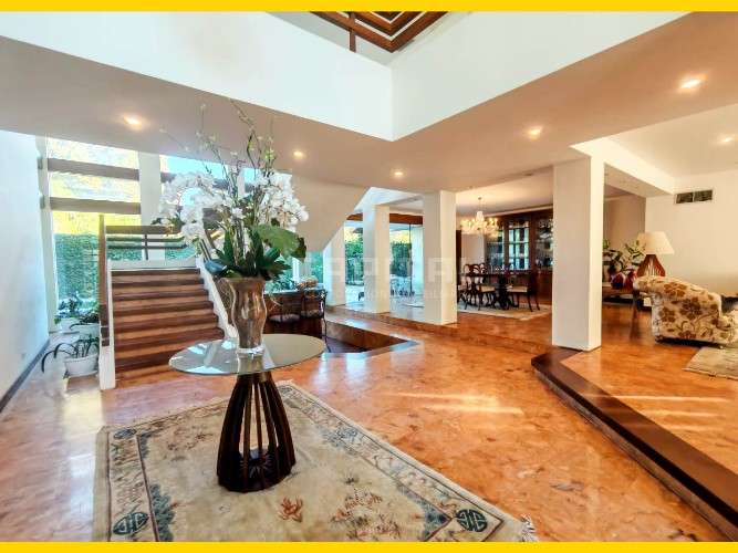 Residencia de lujo con piscina propia en alquiler zona norte en condominio445465593