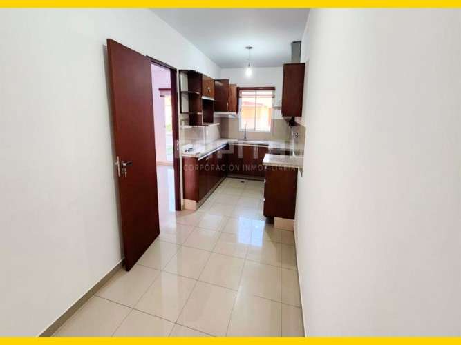 Casa en venta en sevilla los jardines excelente ubicación, en esquina264505747
