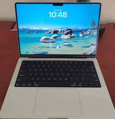 Macbook pro m5142188767