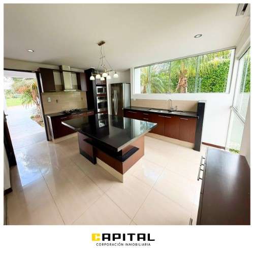 Casa con piscina en alquiler en condominio colinas del urubo i311516847