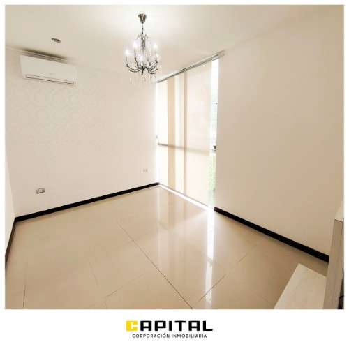 Casa con piscina en alquiler en condominio colinas del urubo i311516847