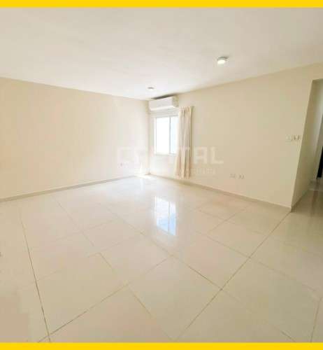 Casa en venta con dos departamentos1082723011