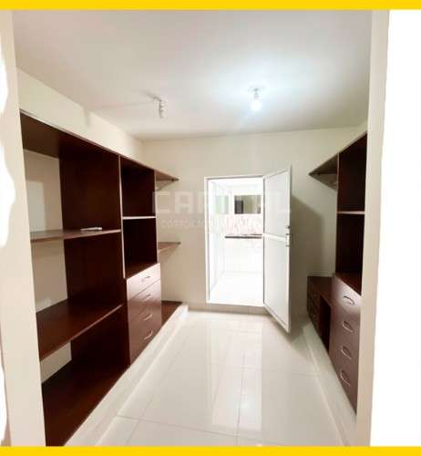 Casa en venta con dos departamentos1082723011