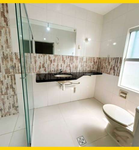 Casa en venta con dos departamentos1082723011