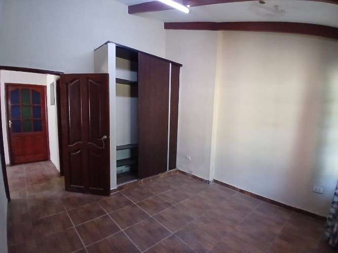 Amplio inmueble para vivienda y negocio en anticretico530341951