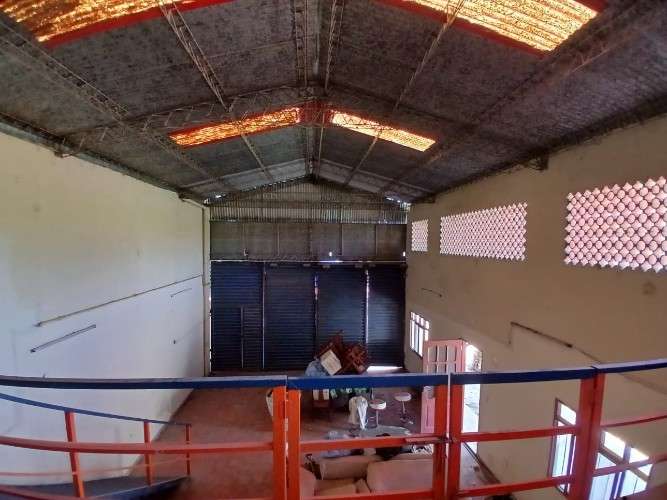 Amplio inmueble para vivienda y negocio en anticretico530341951