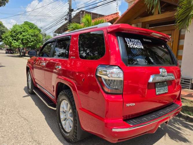 Vendo o permuto impecable vagoneta toyota runner limited 2018 4x4 japonesa cel 75018362 caja automática y secuencial  3 filas de asientos de cuero con calefacción eléctricos pisos bandeja tratamiento de nanografeno equipo de musica original de fabrica air445189027