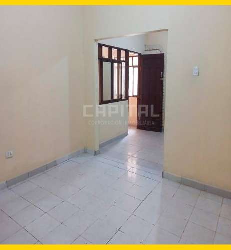 Casa con 3 departamentos en venta en avenida virgen de lujan1225686997