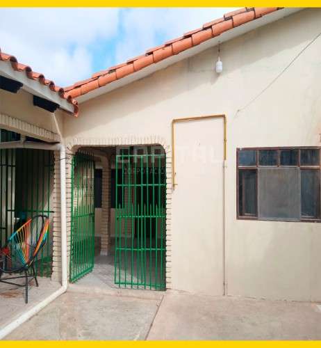 Casa con 3 departamentos en venta en avenida virgen de lujan1225686997