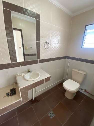 Amplia casa en alquiler ideal para empresa en zona sur1247554577