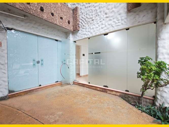 Locales comerciales en alquiler sobre avenida beni482935376