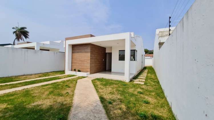 ? tu propia casa con amplio patio en la zona este2064551431