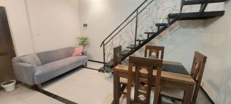 Casa comercial en venta de 8 dormitorios – atrás del club de tenis1693451593