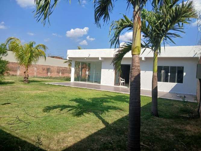 Casa grande en venta ideal para negocio, balneario o restaurant1723164723