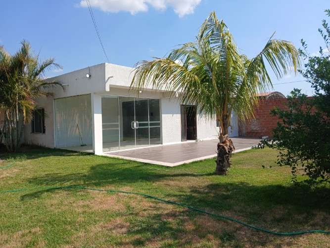 Casa grande en venta ideal para negocio, balneario o restaurant1723164723