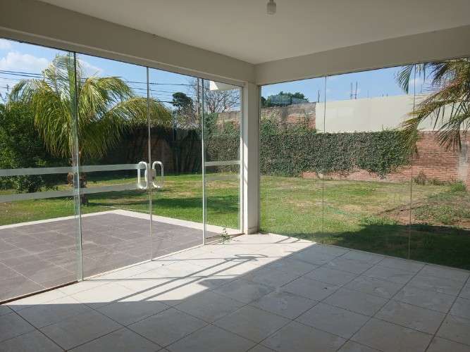 Casa grande en venta ideal para negocio, balneario o restaurant1723164723