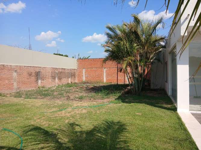 Casa grande en venta ideal para negocio, balneario o restaurant1723164723