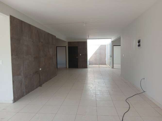 Casa grande en venta ideal para negocio, balneario o restaurant1723164723