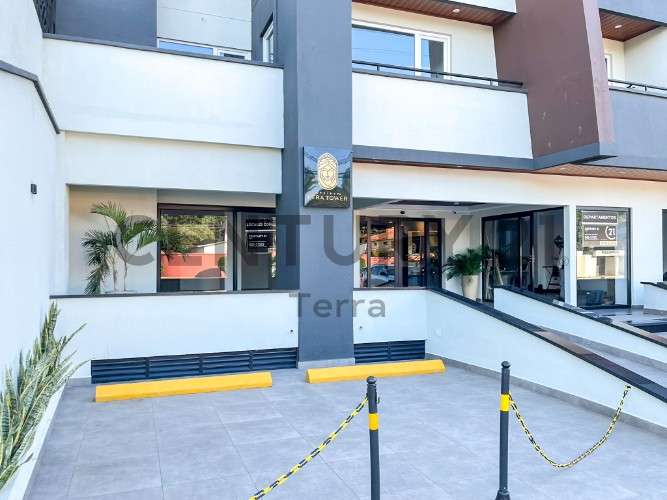 Z/norte - local comercial en venta sobre avenida1948837120
