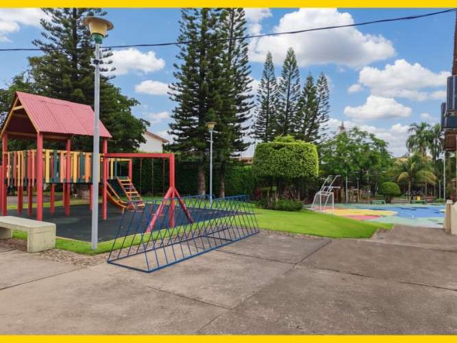 Casa semi amoblada en alquiler, condominio ciudad jardín182959532