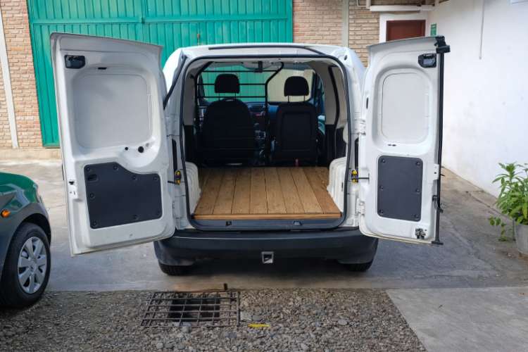 Vendo furgon peugeot bipper 2013 como nuevo1163505367