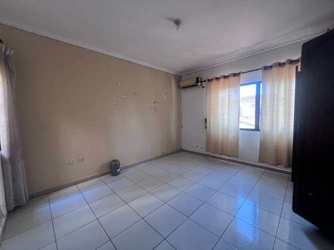 Casa en venta 4 dormitorios en noroeste - barrio exclusivo2109561892