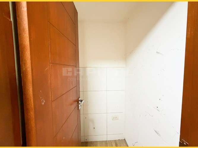 Local comercial sobre avenida los cusis18416080