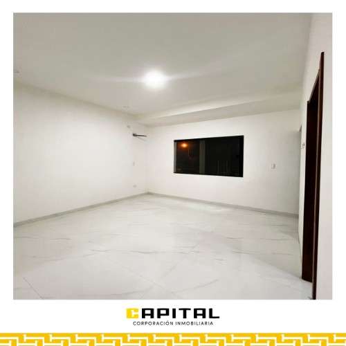 Amplia casa en venta en urbanizacion españa1685412114