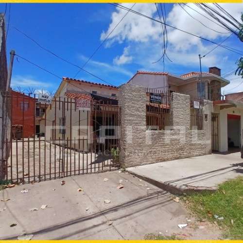 Amplia casa en venta zona av 2 de agosto1802691510