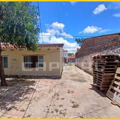 Amplia casa en venta zona av 2 de agosto1802691510