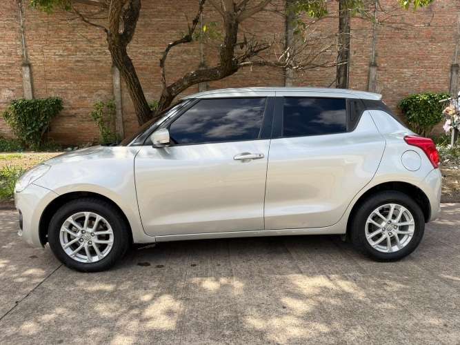Suzuki swift 2022, económico y confiable con bajo consumo1813032226