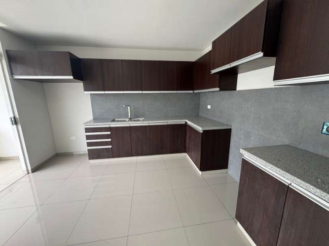 Casa en venta - cond. barcelona - zona norte1066446464