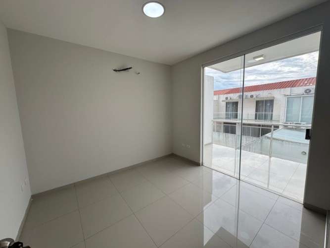 Casa en venta - cond. barcelona - zona norte1066446464
