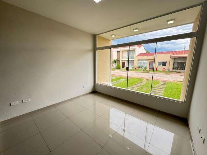 Casa en venta - cond. barcelona - zona norte1066446464