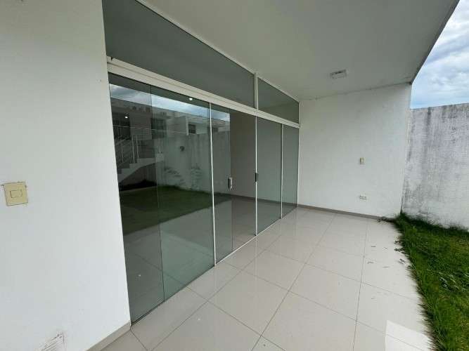 Casa en venta - cond. barcelona - zona norte1066446464