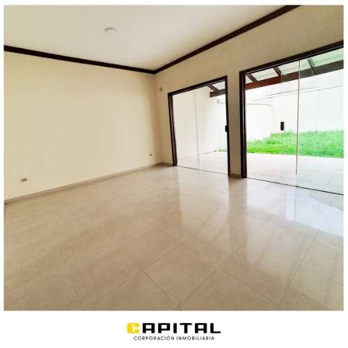 Casa en venta – zona av. roca y coronado770709717