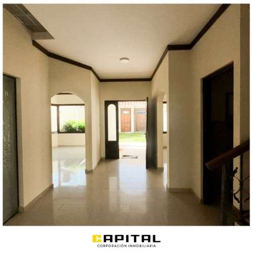 Casa en venta – zona av. roca y coronado770709717