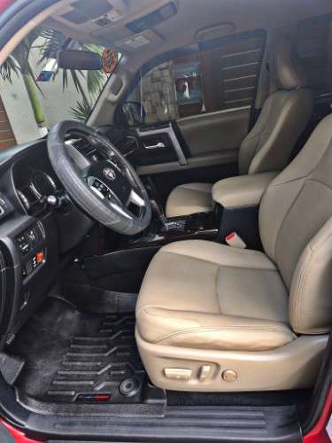 Vendo vagoneta toyota runner 2014  limited cel 75018362 version de lujo techo solar  motor 4000cc v6 4x4  caja automatica y secuencial  3 filas de asiento de cuero  estado  impecable1122201329