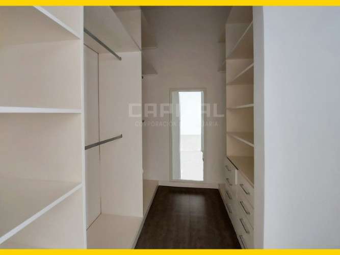 Amplia casa en alquiler en barrio las palmas931645615