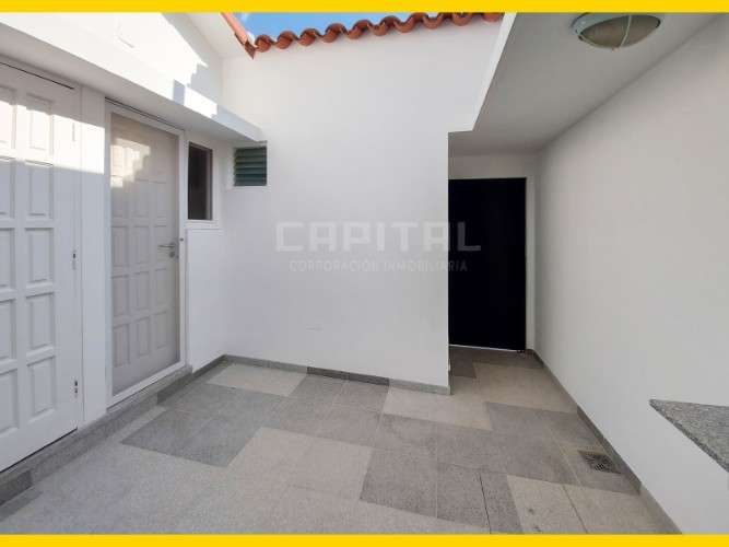 Amplia casa en alquiler en barrio las palmas931645615